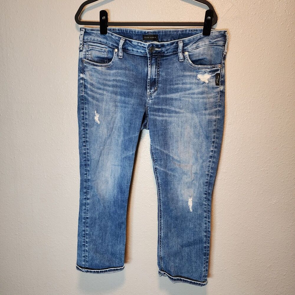 Silver Jeans Co Elyse Capri Womens W33 L22.5 Medium Wash Distressed Crop Denim